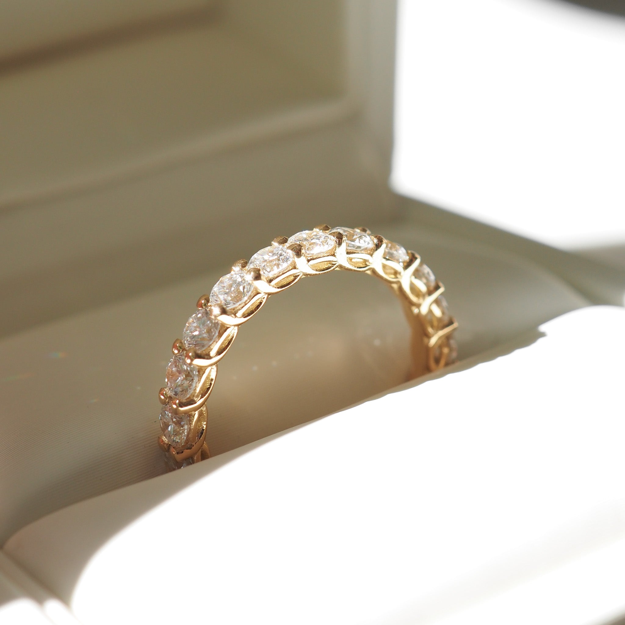 Arraya Full Infinity Set | Medium 3mm Round Diamond Ring