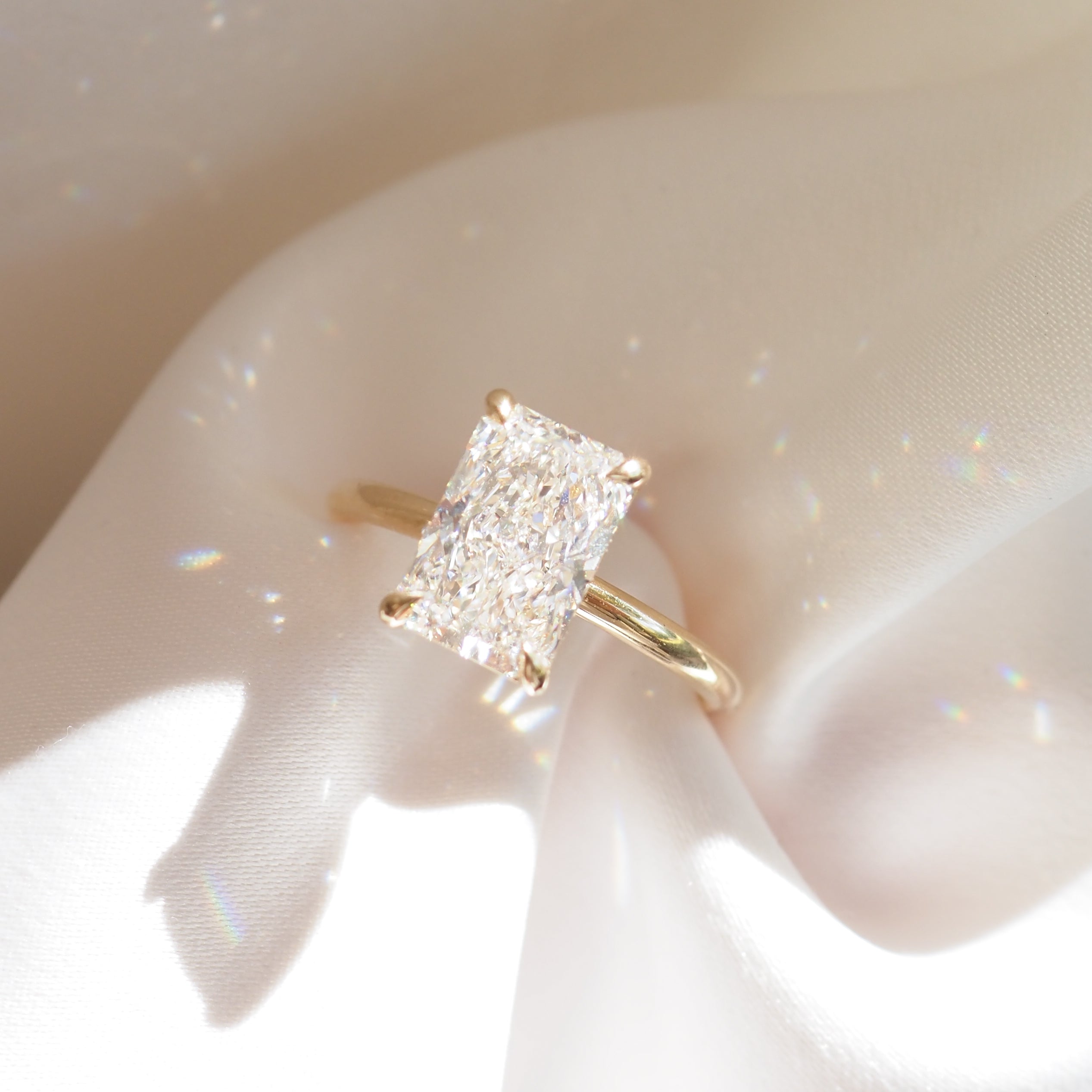 Rhea | 2.5ct Radiant Lab-Grown Diamond Ring