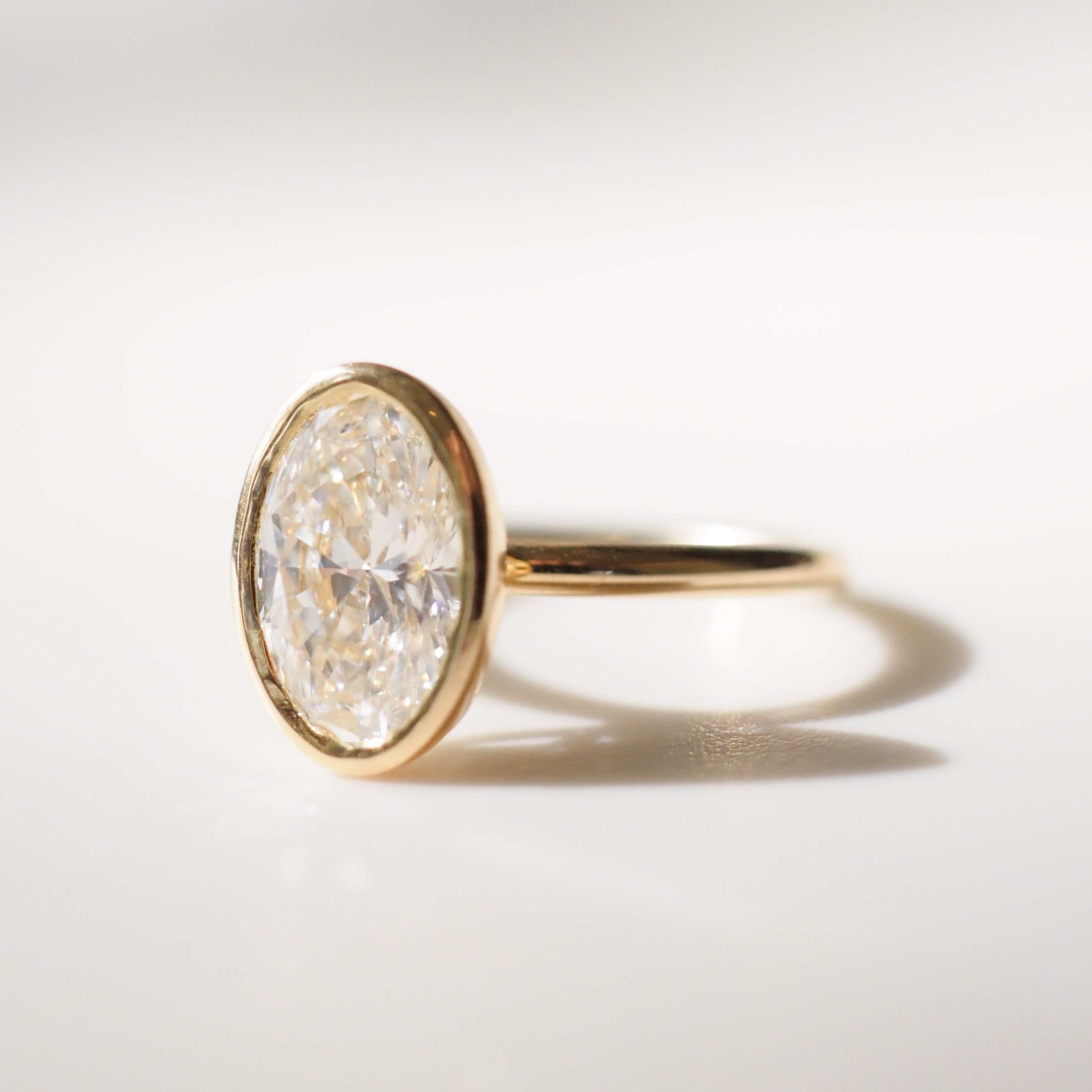 Vyla | 2.5ct Oval Bezel Lab-Grown Diamond Ring