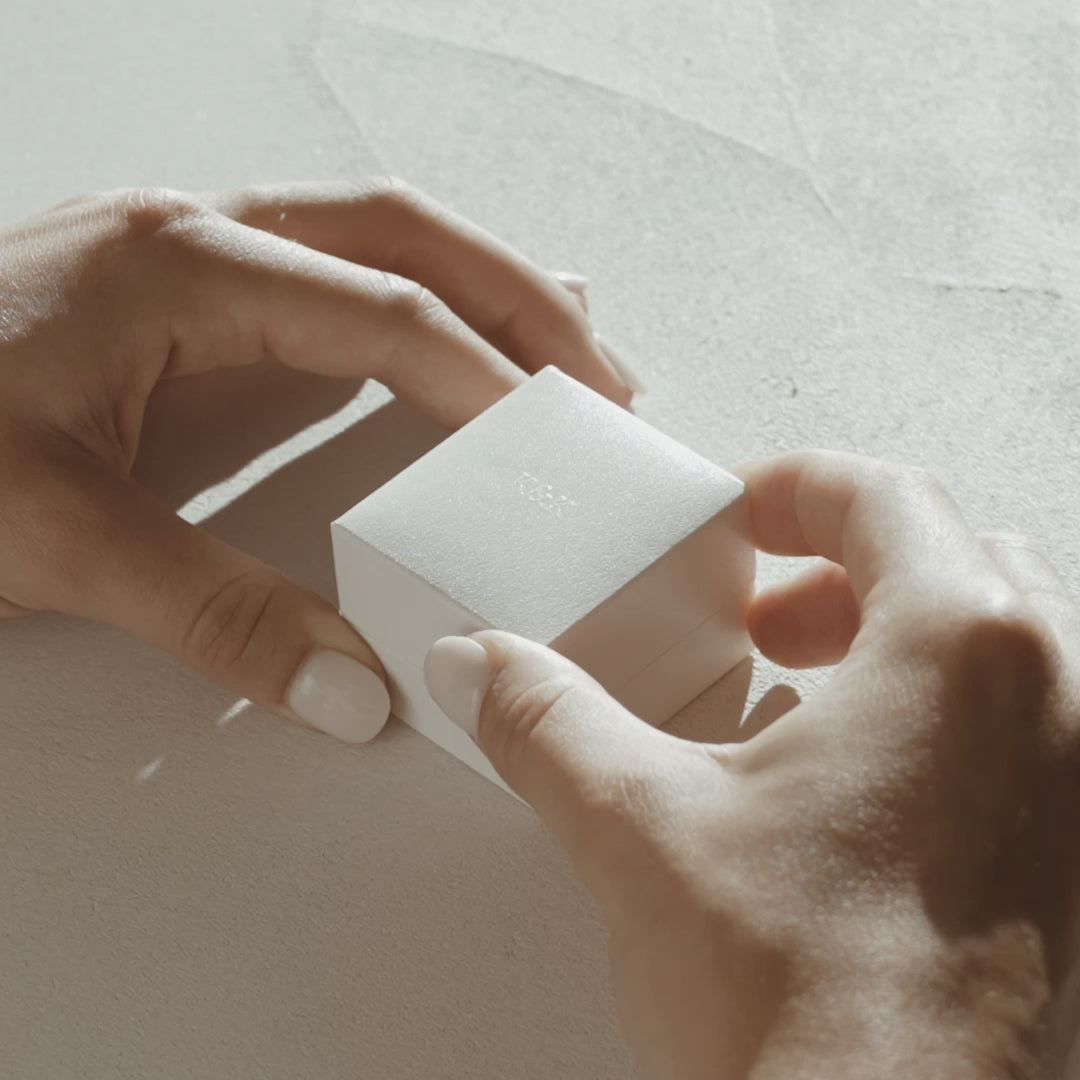 Simple, elegant and perfectly set. Eva features a beautiful emerald cut lab-grown diamond, held within a basket setting by four subtle talon claws. 18ct solid yellow gold 